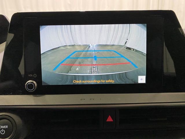 Used 2023 Toyota Prius LE image 18