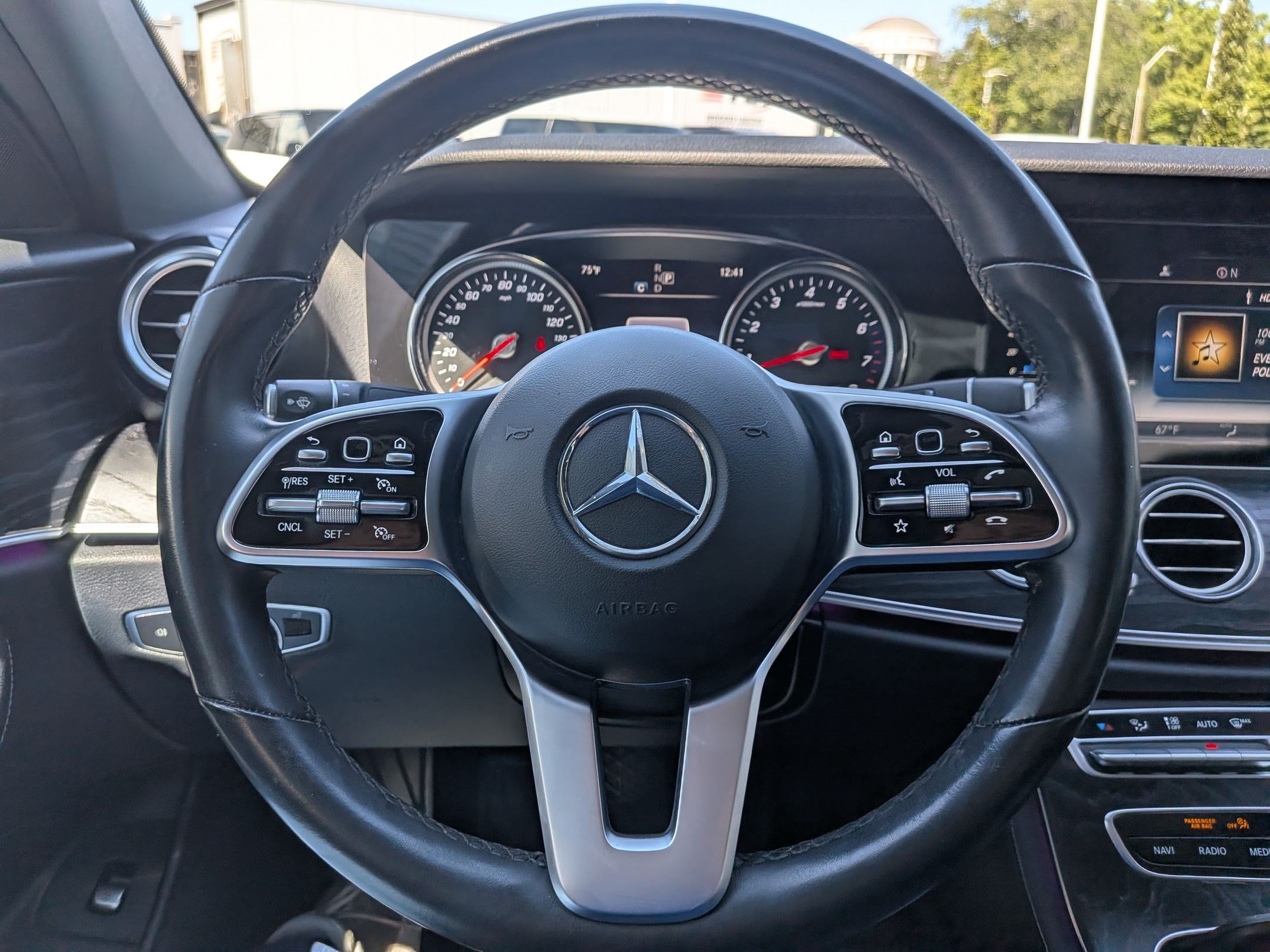 Used 2019 Mercedes-Benz E 300 4MATIC image 15
