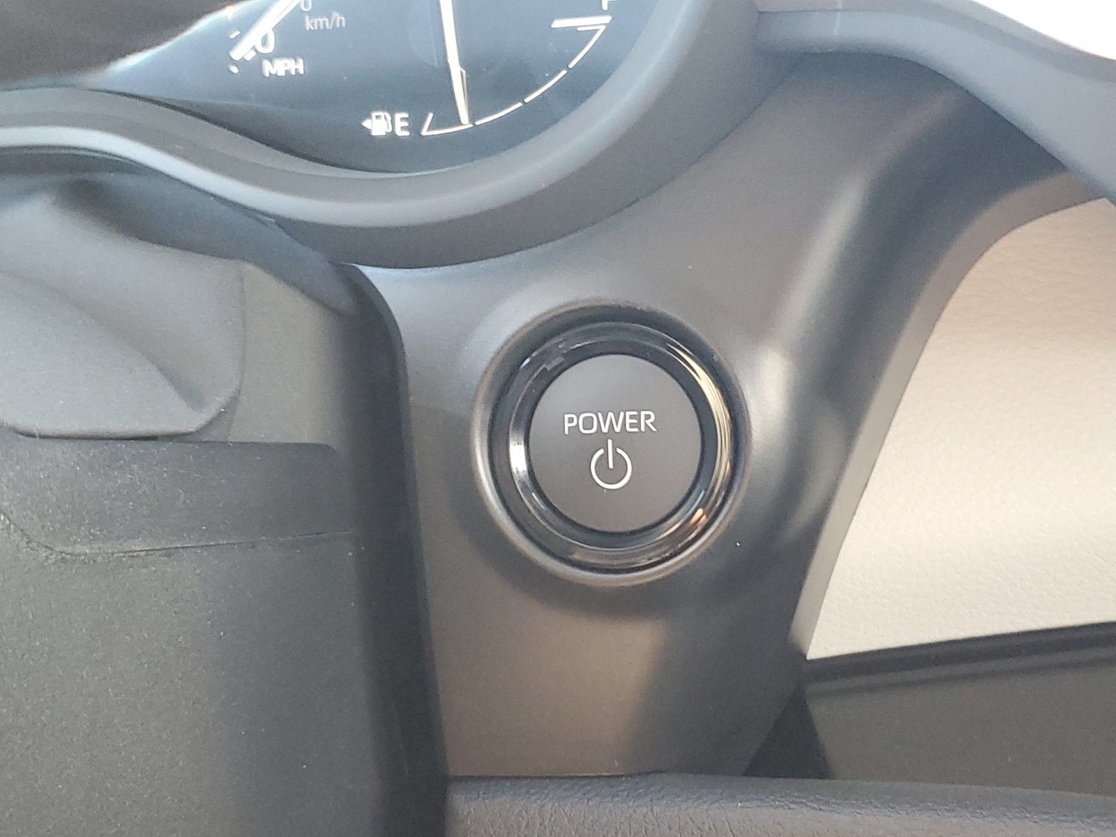 New 2026 Toyota Sienna LE FWD image 28