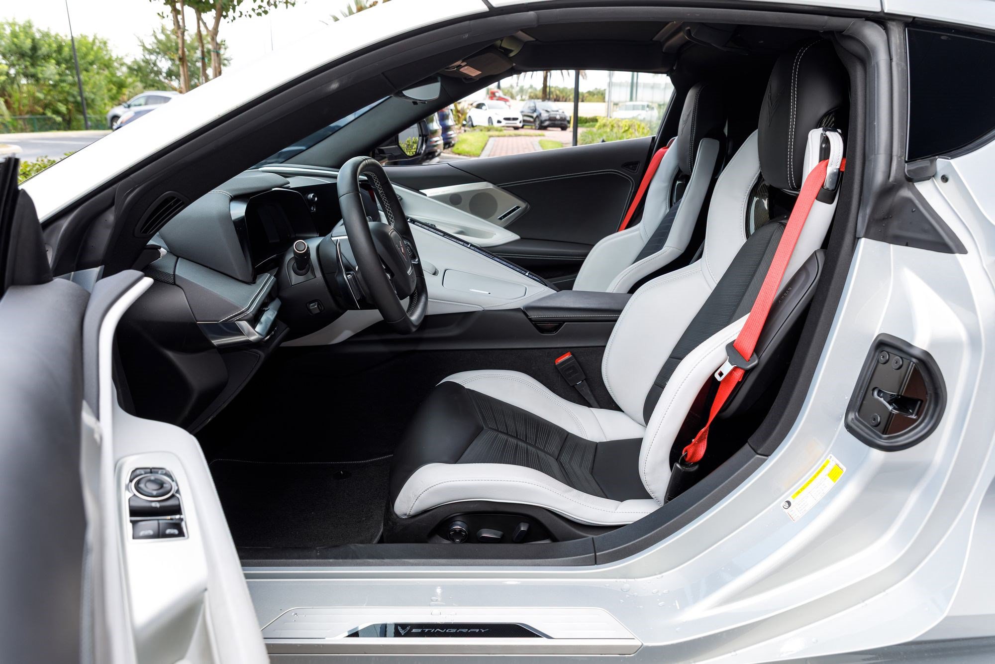 Used 2021 Chevrolet Corvette Stingray Preferred Cpe w/ Z51 Performance Package RWD image 20