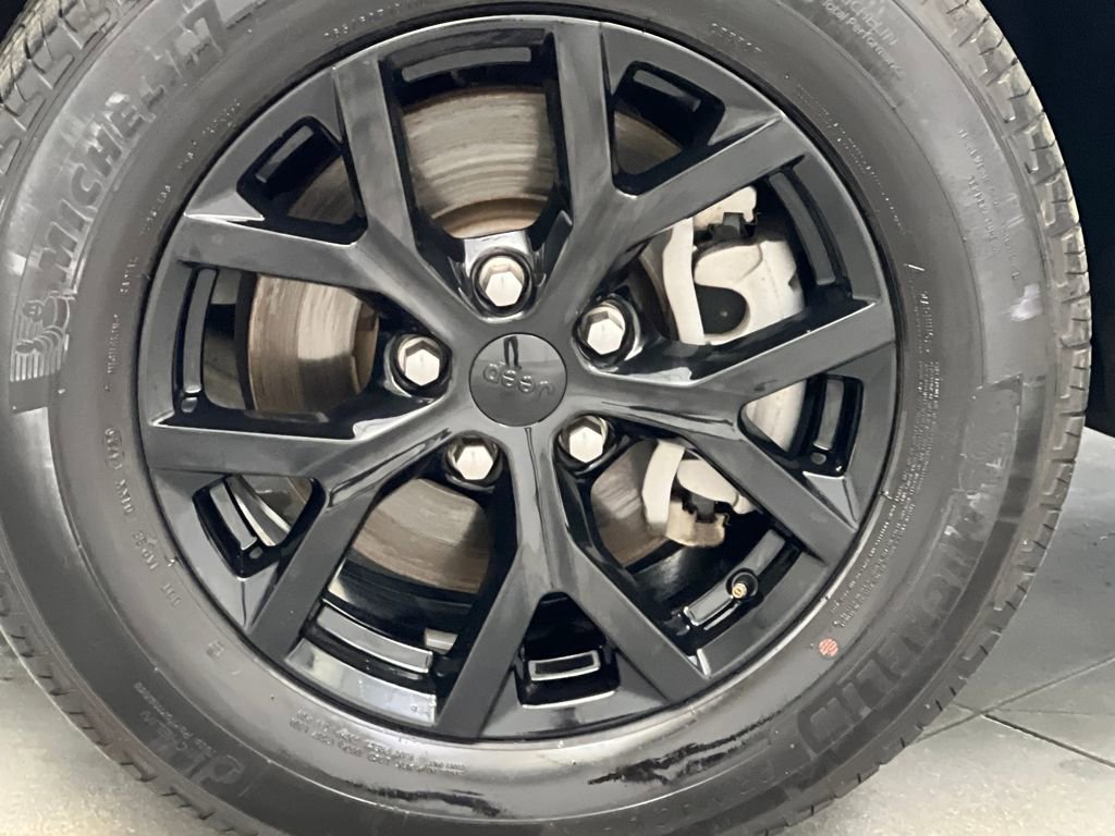 Used 2024 Jeep Grand Cherokee L Laredo image 67