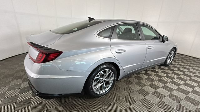 Certified 2023 Hyundai Sonata SEL FWD image 2