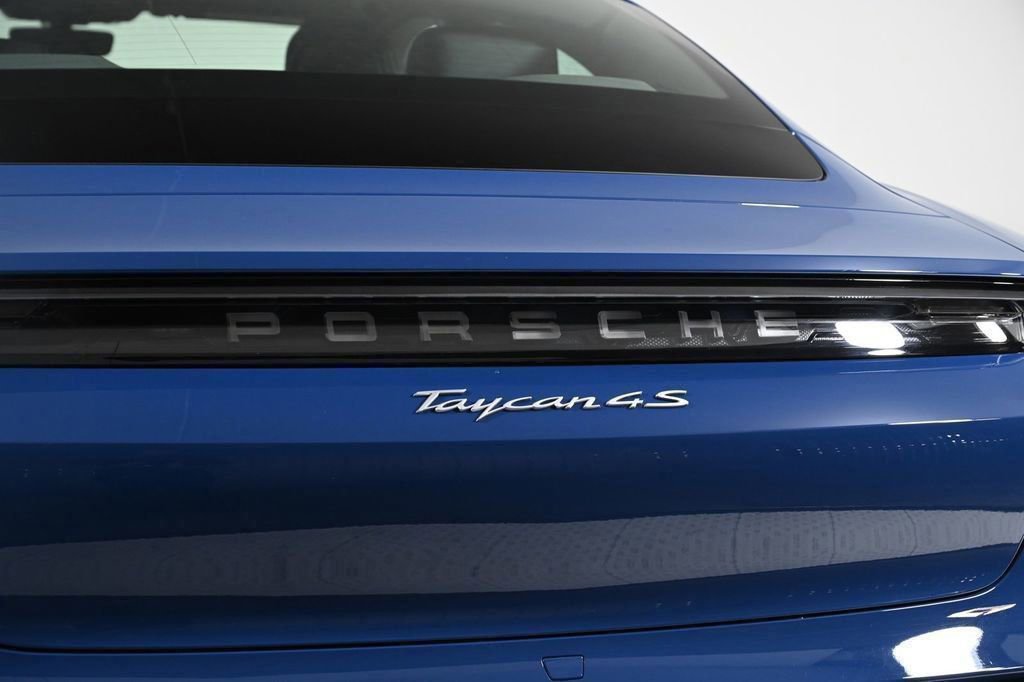 Used 2024 Porsche Taycan 4S image 26