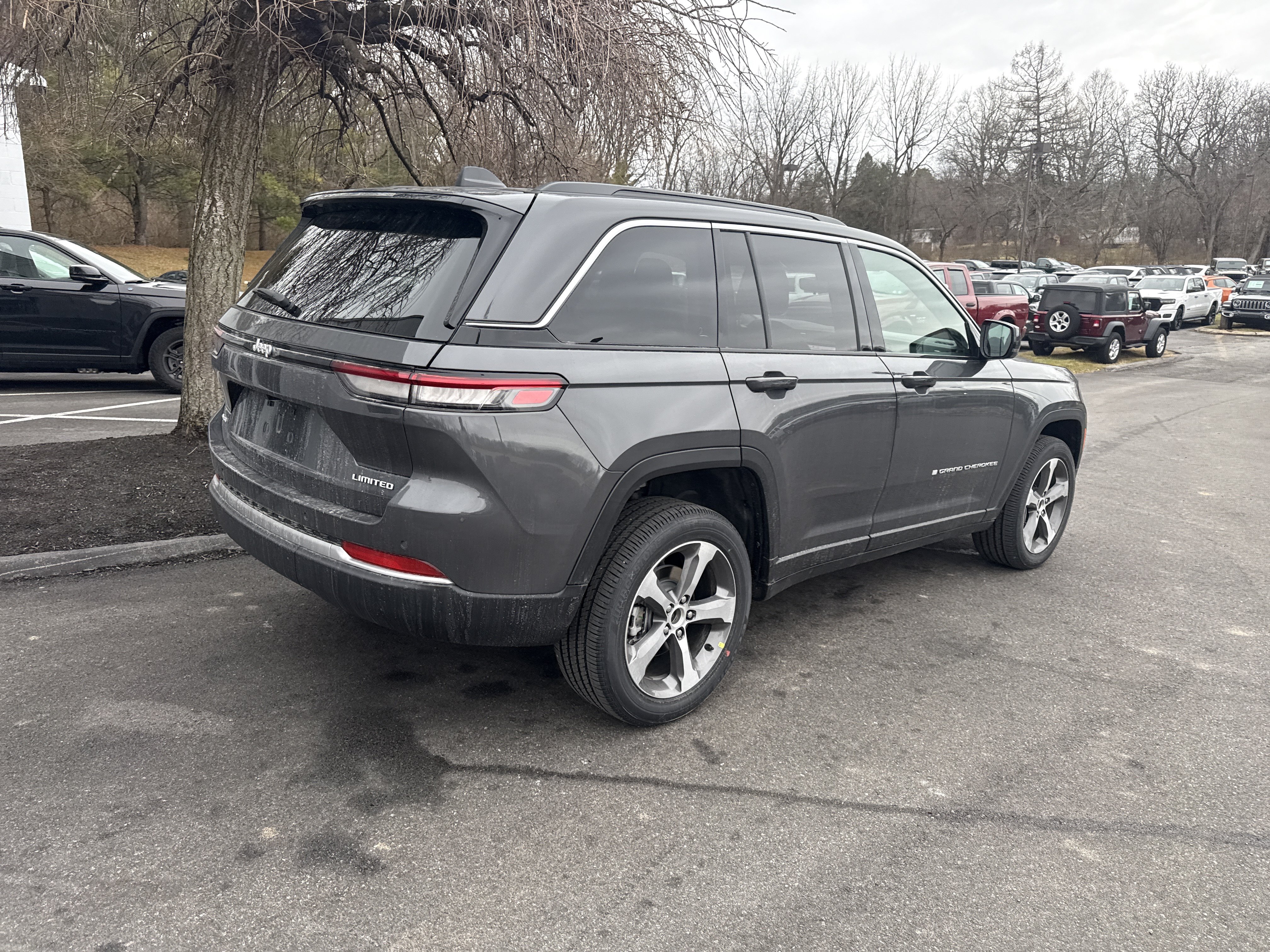 New 2026 Jeep Grand Cherokee Limited AWD/4WD video 3