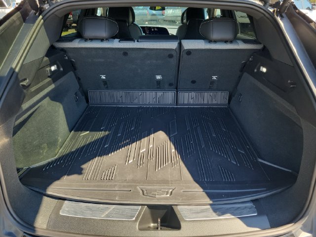 Certified 2024 Cadillac Lyriq Tech RWD image 13