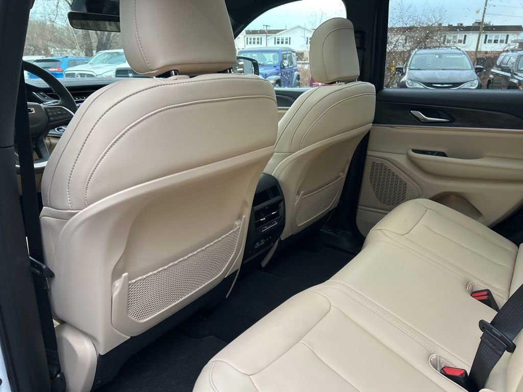 New 2025 Jeep Grand Cherokee Limited image 35