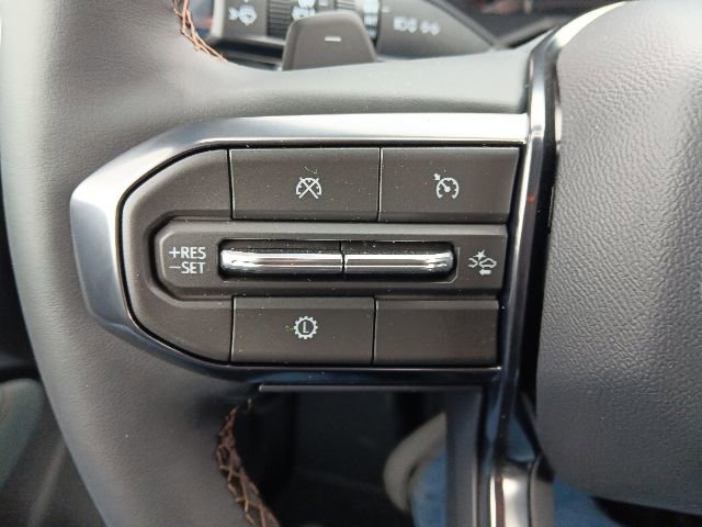 New 2026 GMC Acadia AT4 w/ LPO, Floor Liner Package AWD/4WD image 11