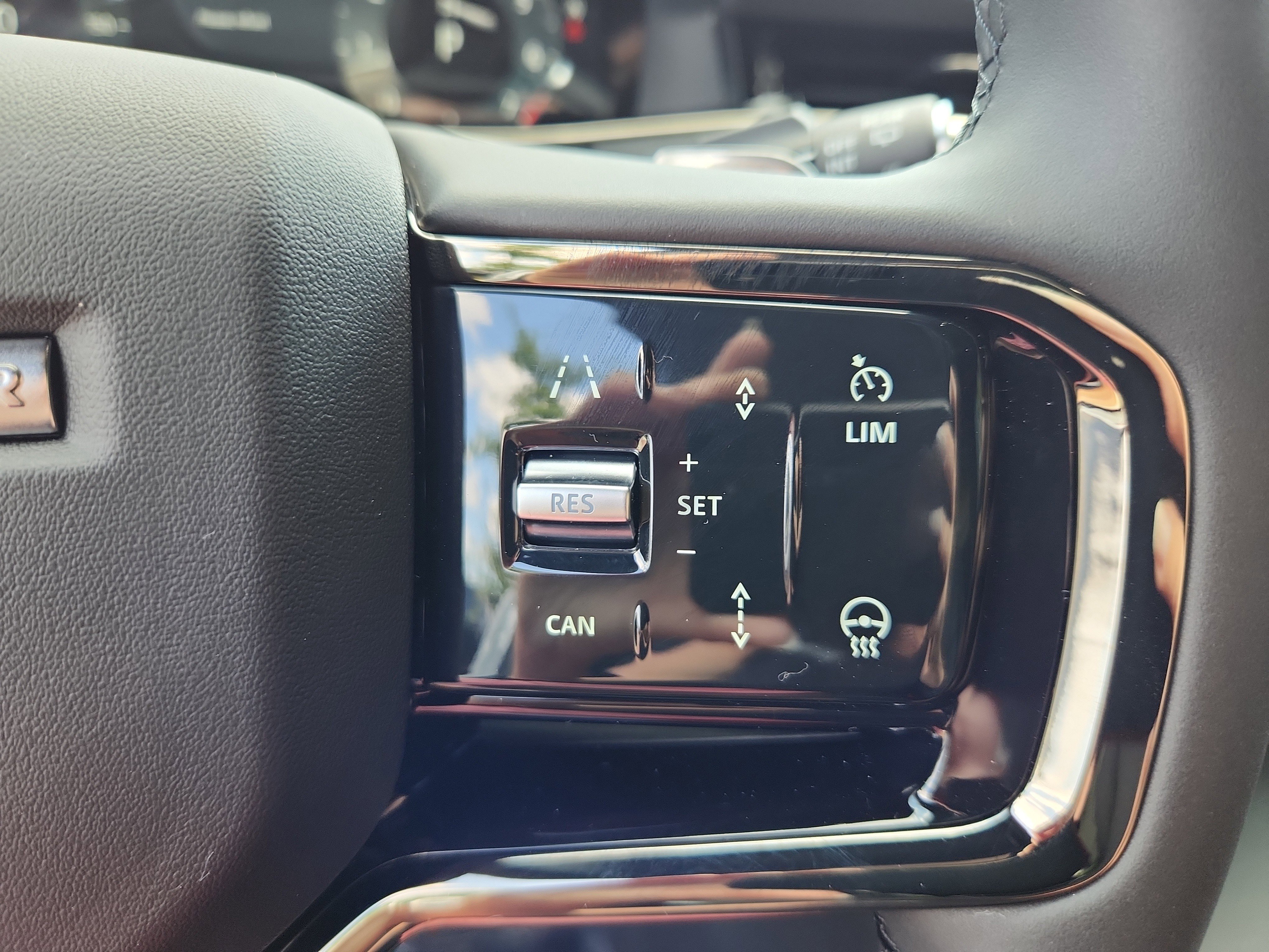 Used 2026 Land Rover Range Rover Evoque S image 20