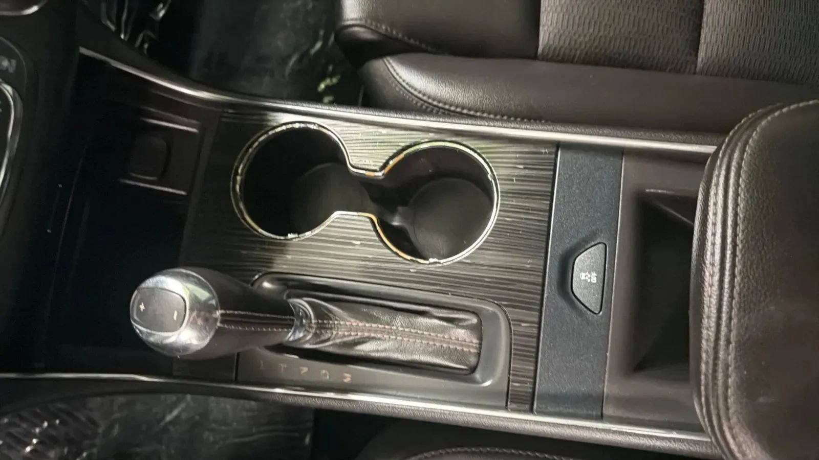 Used 2018 Chevrolet Impala LT FWD image 12