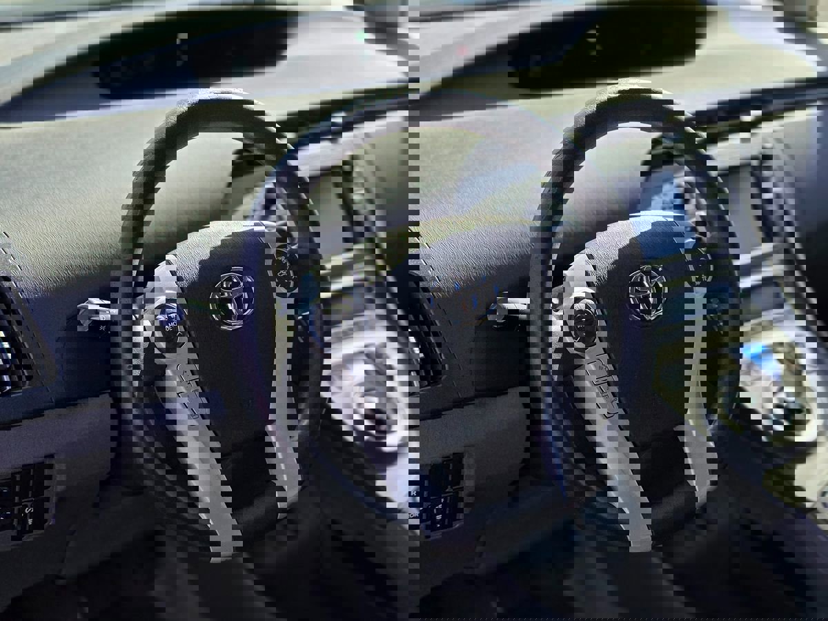 Used 2011 Toyota Prius Three image 14