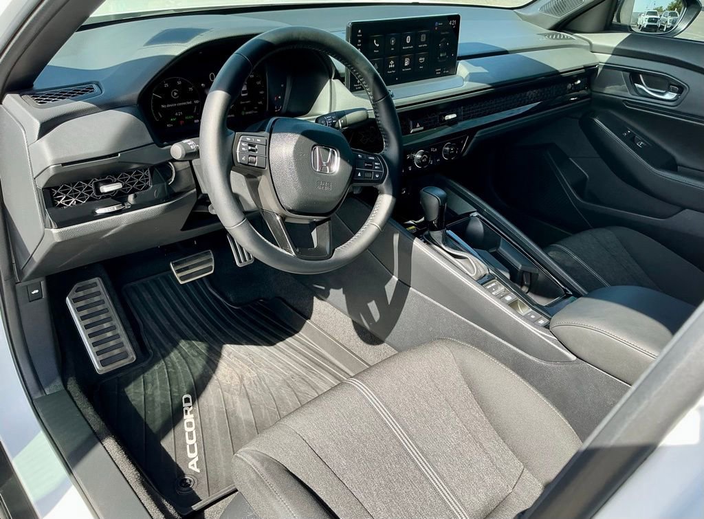 Used 2025 Honda Accord Sport image 36
