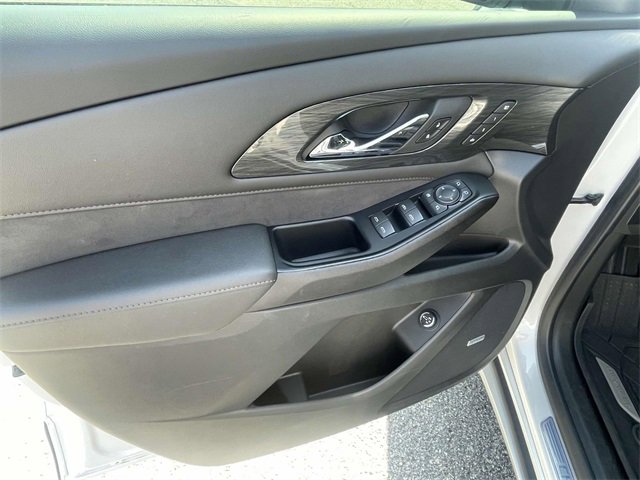 Used 2023 Chevrolet Traverse High Country image 16