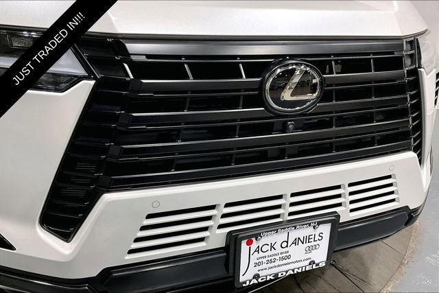 Used 2025 Lexus GX 550 w/ Accessory Package (2T) image 30