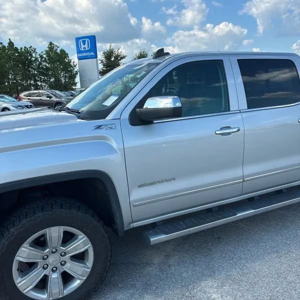 Used 2018 GMC Sierra 1500 SLT AWD/4WD image 2