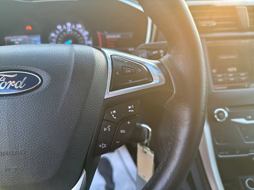 Used 2015 Ford Fusion SE w/ Equipment Group 202A image 18