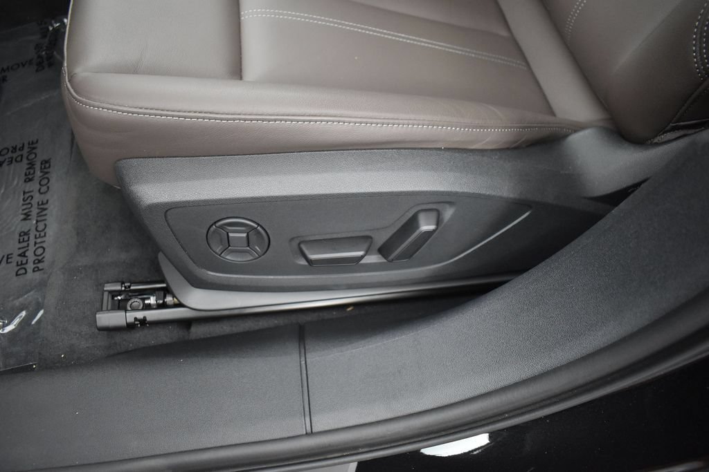 New 2025 Audi A6 e-tron Premium Plus AWD/4WD image 7