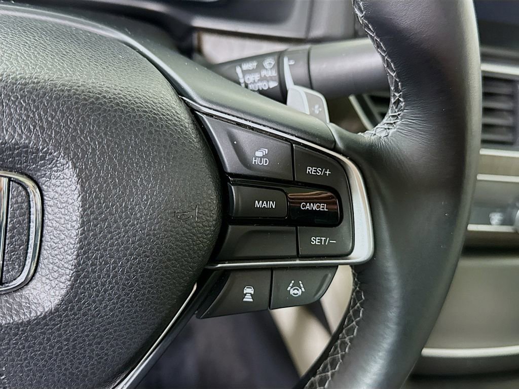 Used 2018 Honda Accord Touring image 23