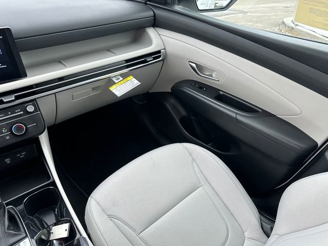 Used 2025 Hyundai Tucson SE image 20