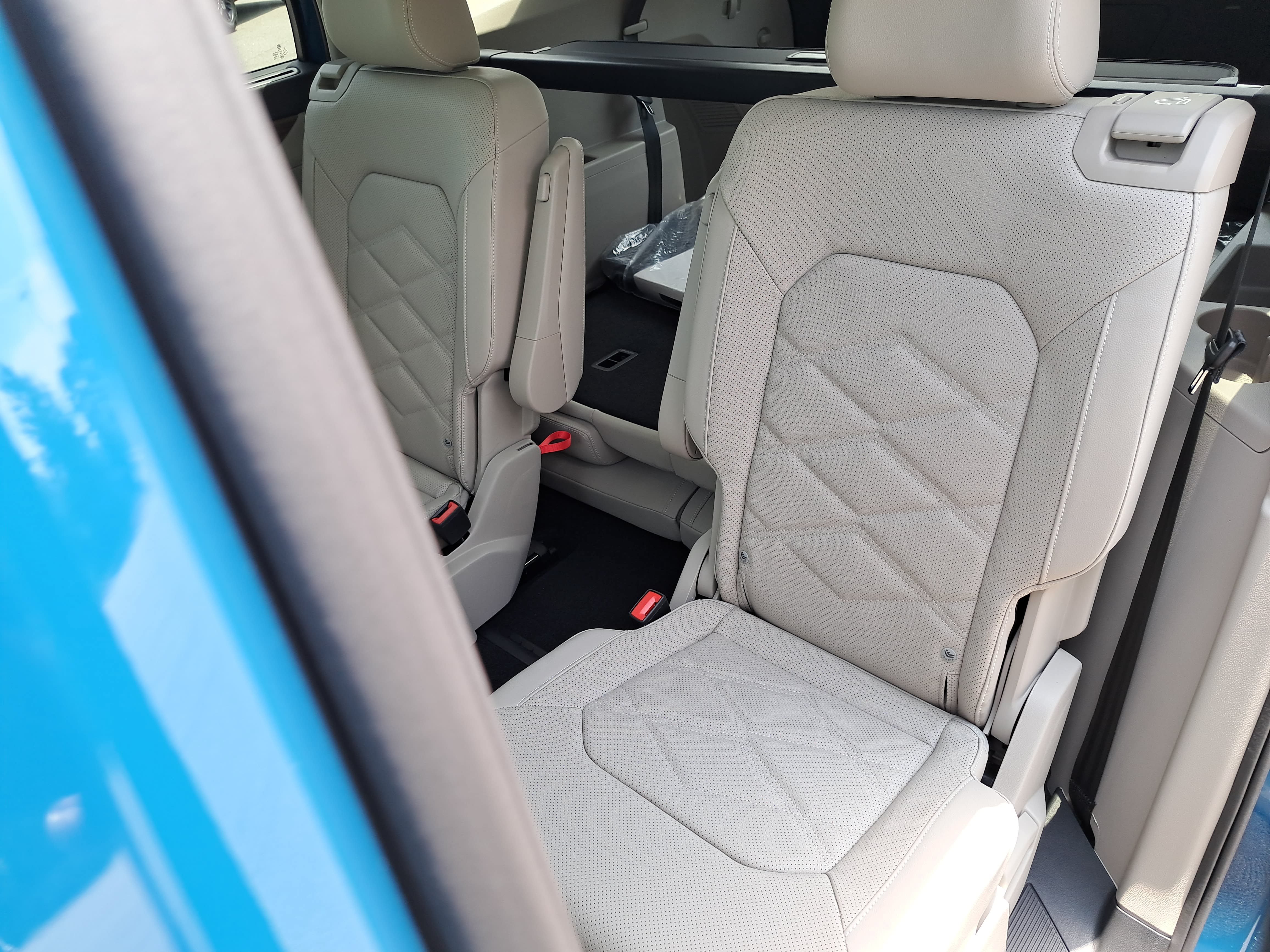 New 2026 Volkswagen Atlas SE FWD image 14