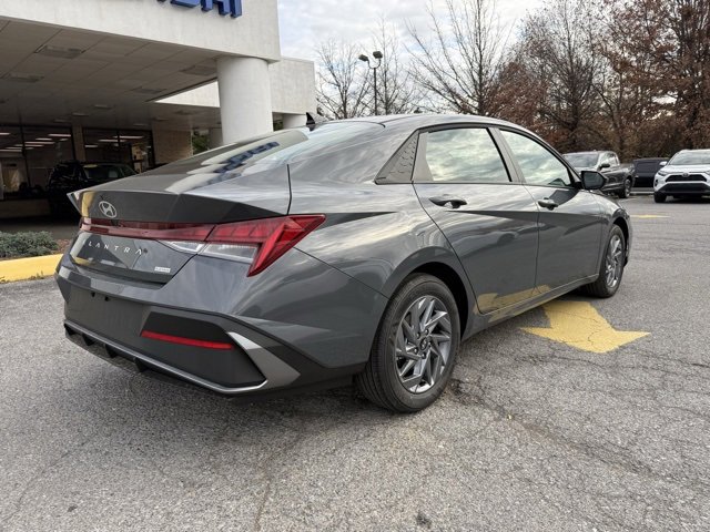New 2026 Hyundai Elantra Blue image 3