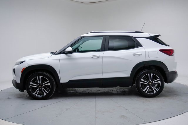 Used 2023 Chevrolet TrailBlazer LT image 2