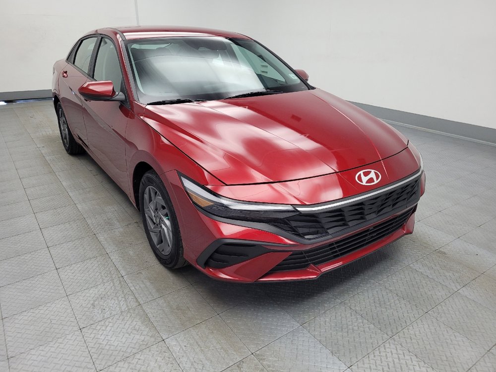 Used 2024 Hyundai Elantra Blue image 13