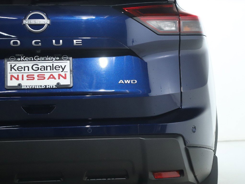 Used 2026 Nissan Rogue SV image 44