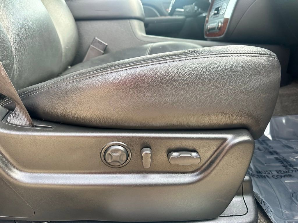 Used 2008 Chevrolet Avalanche LTZ w/ LTZ Preferred Equipment Group AWD/4WD image 30