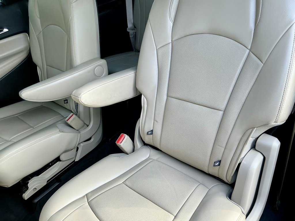 Used 2021 Buick Enclave Essence w/ Sound and Sites Package image 31