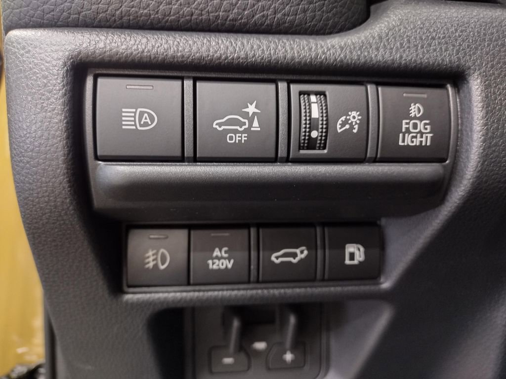 Used 2025 Toyota Land Cruiser image 24