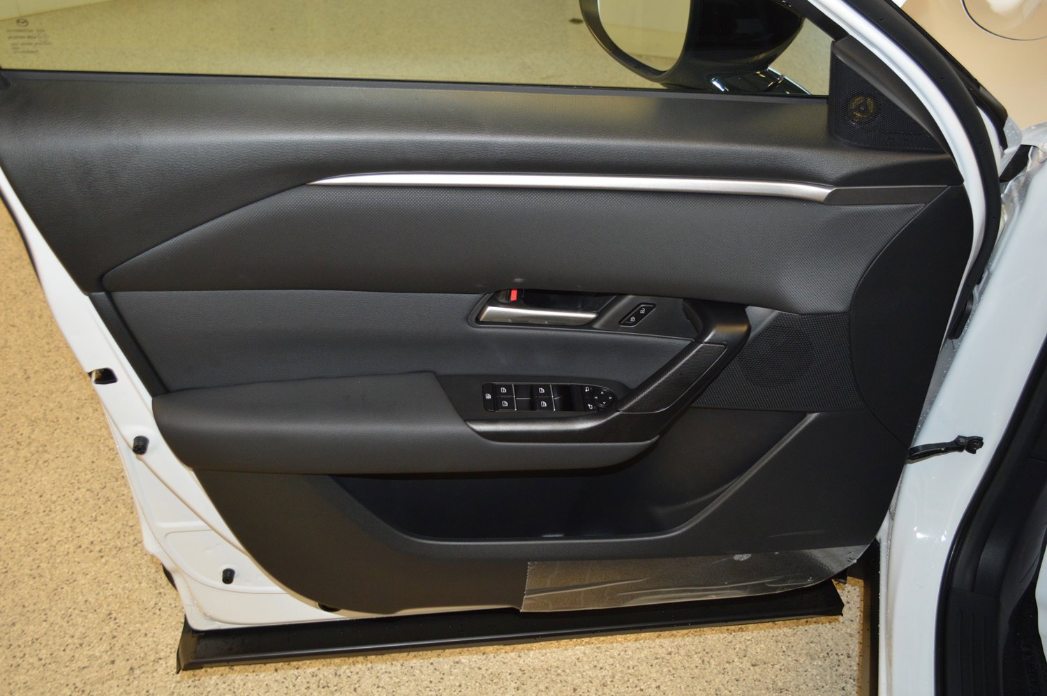 New 2025 MAZDA CX-50 2.5 Hybrid w/ Preferred Pkg image 14