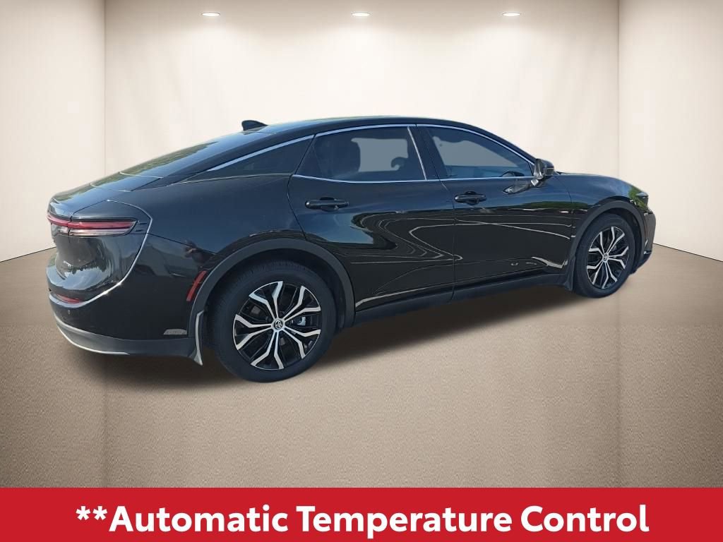 Used 2024 Toyota Crown Limited image 5