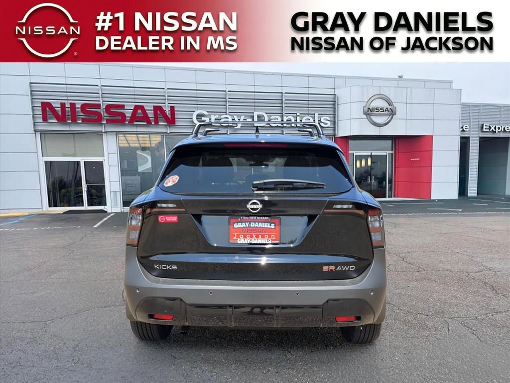 New 2025 Nissan Kicks SR image 5