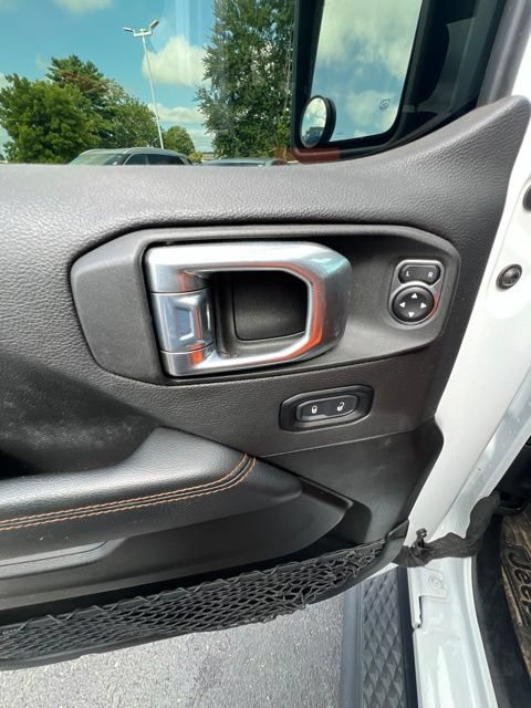 Used 2022 Jeep Gladiator Mojave w/ Cold Weather Group AWD/4WD image 19