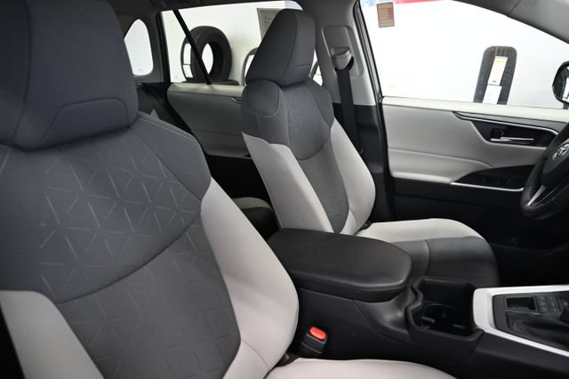 Used 2024 Toyota RAV4 XLE w/ Convenience Package AWD/4WD image 9