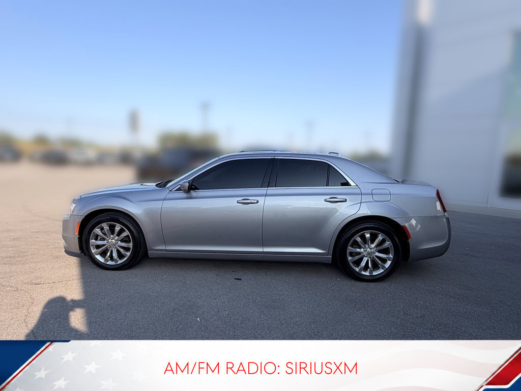 Used 2016 Chrysler 300 Limited w/ Driver Convenience Group AWD/4WD image 4