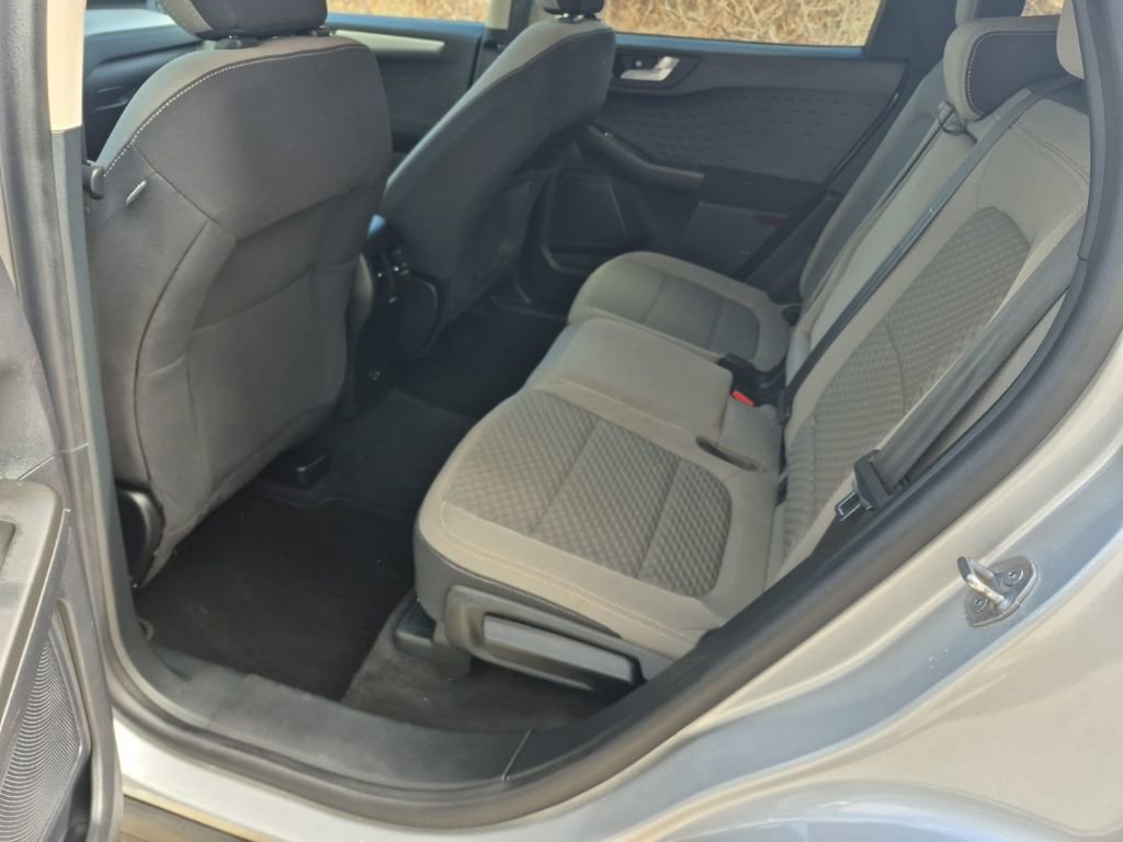 Used 2020 Ford Escape SE image 11