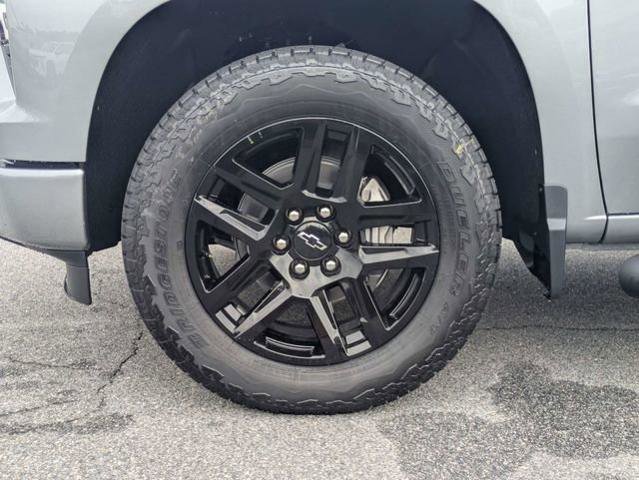 New 2026 Chevrolet Silverado 1500 Custom w/ Turbomax Blackout Package RWD image 10