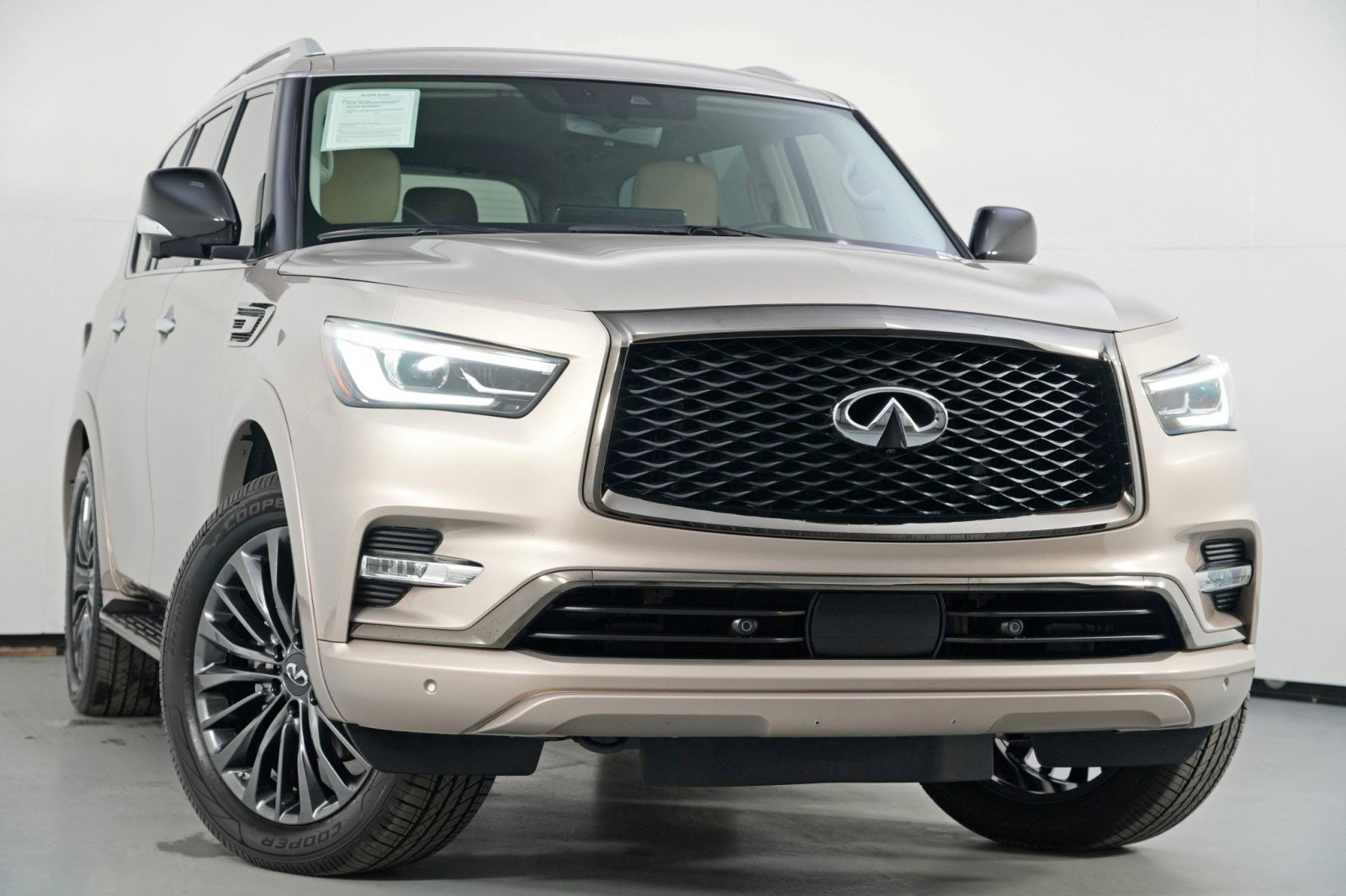 Used 2022 INFINITI QX80 Premium Select w/ Cargo Package image 4