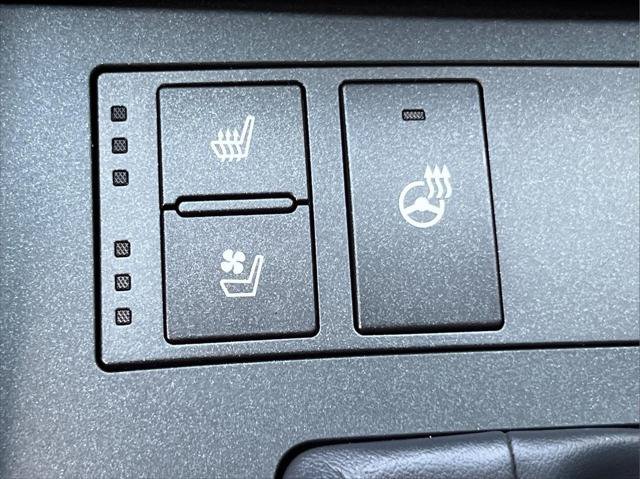 Certified 2025 Lexus IS 300 w/ Premium Package RWD image 30