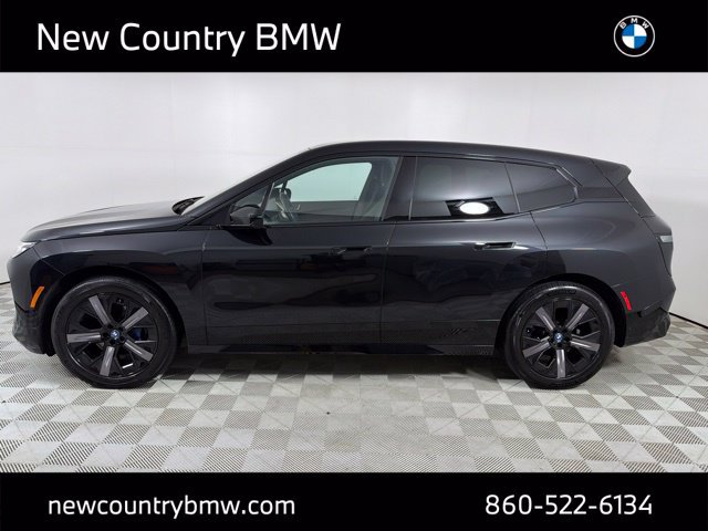 Used 2024 BMW iX xDrive50 w/ Sport Package AWD/4WD image 4