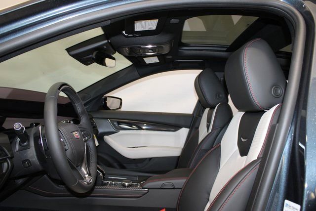 New 2026 Cadillac CT5 V AWD/4WD image 6