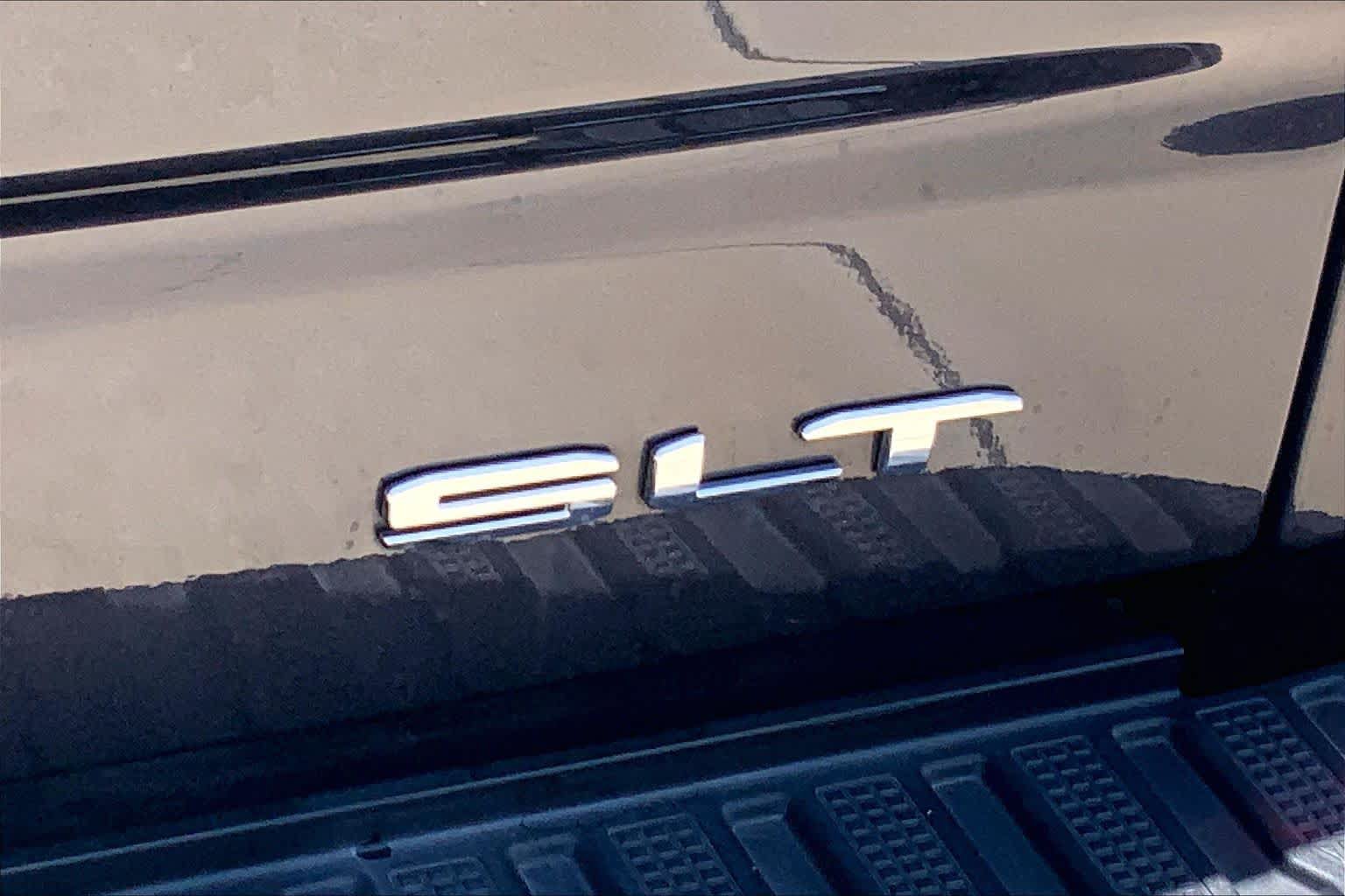 Used 2025 GMC Sierra 1500 SLT AWD/4WD image 10