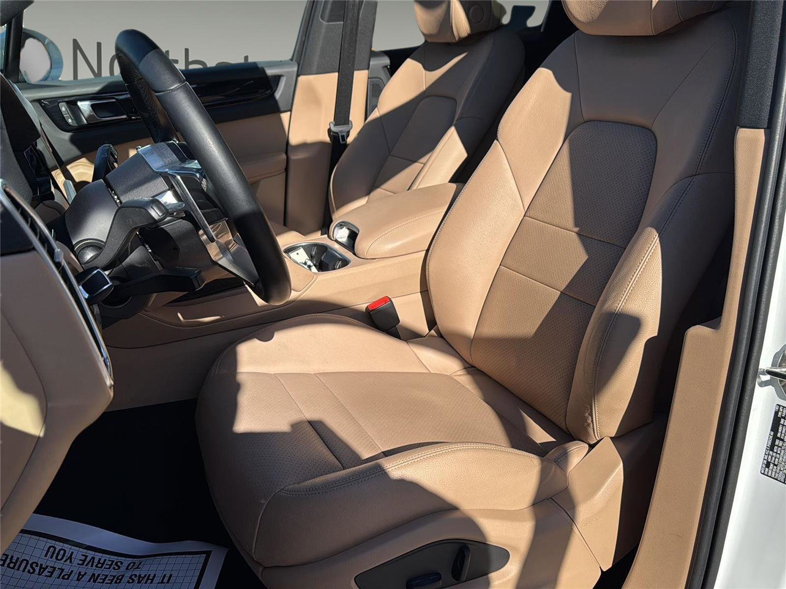 Used 2023 Porsche Cayenne image 12