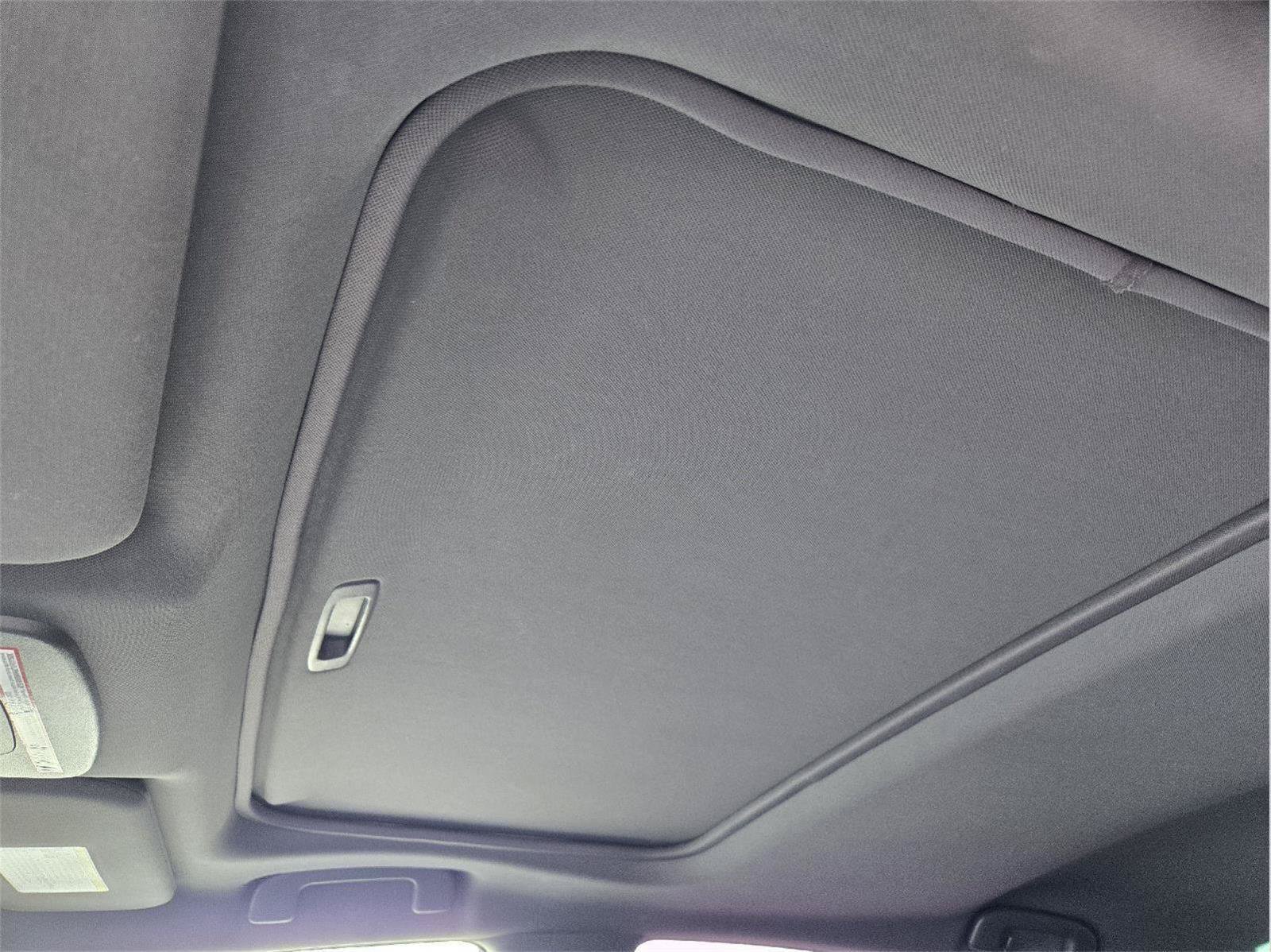 Used 2020 Toyota Avalon XLE w/ Moonroof Package FWD image 22