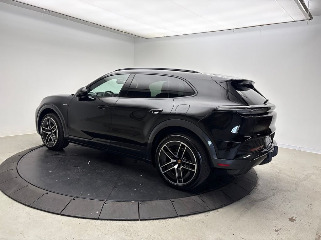 New 2026 Porsche Cayenne Electric AWD/4WD image 3
