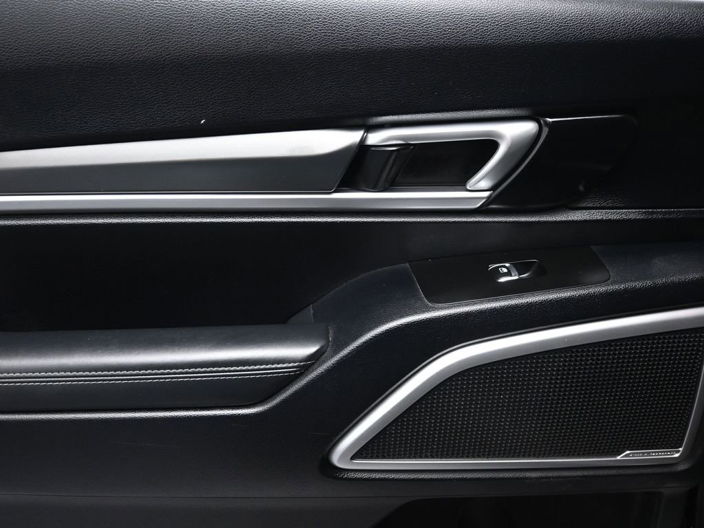 Used 2022 Kia Telluride LX image 11