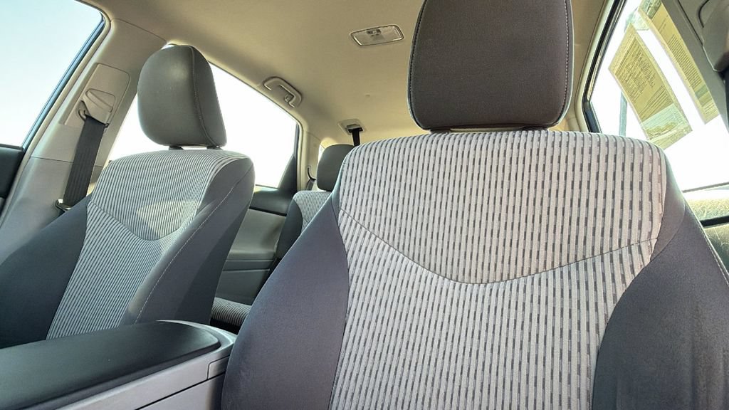 Used 2017 Toyota Prius V Two w/ Carpet Mat Package FWD image 11