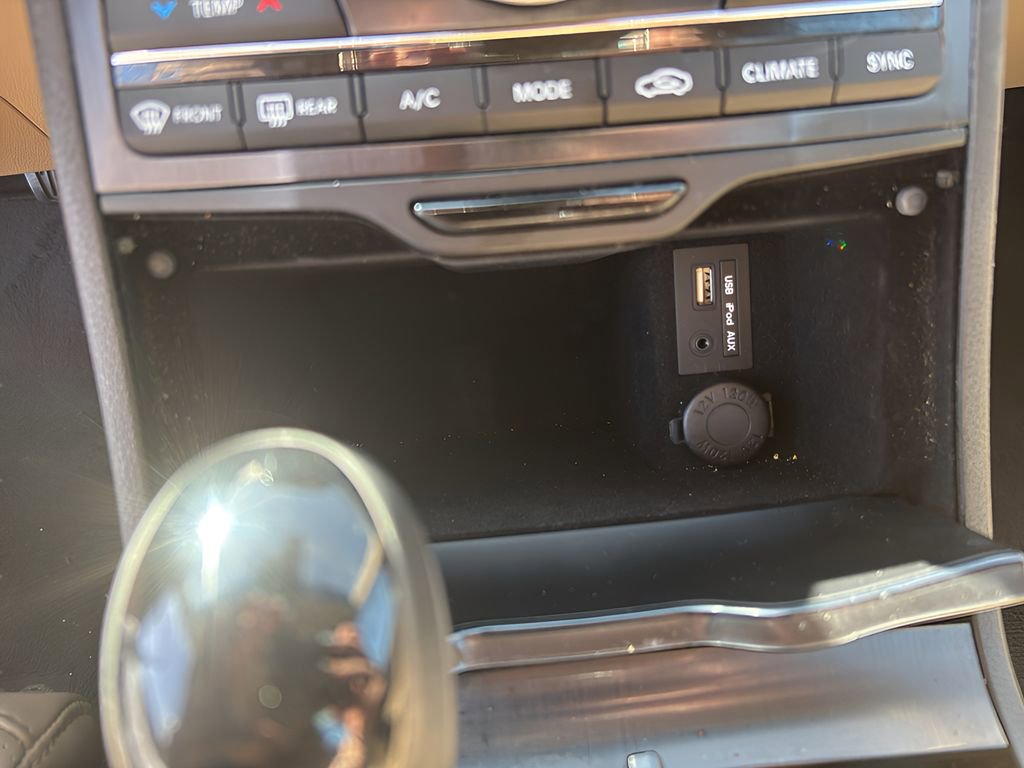 Used 2016 Hyundai Azera Limited FWD image 15