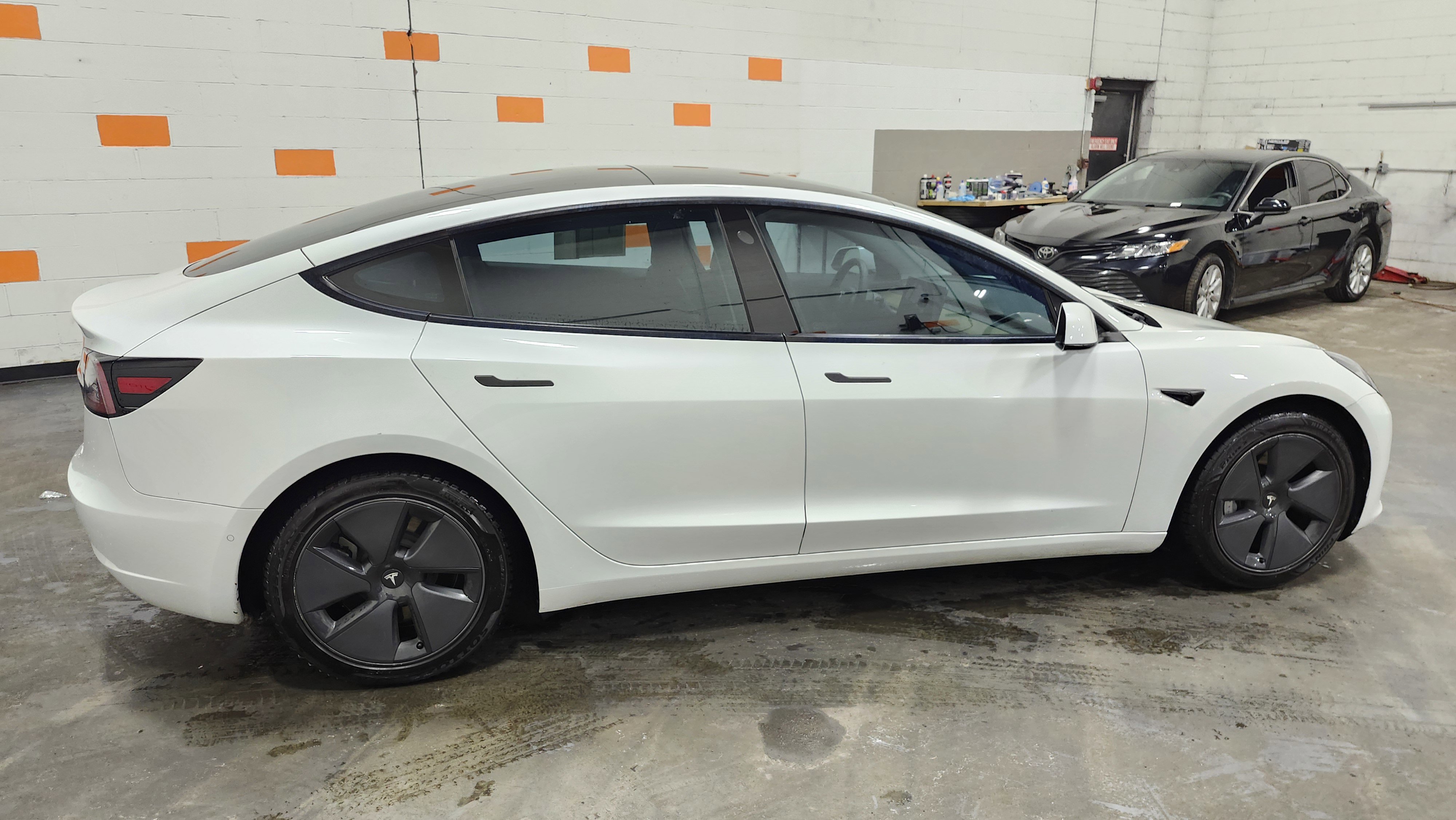 Used 2021 Tesla Model 3 Standard Range Plus image 17